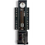 Часы-сейф-шкаф для подзавода 16 механических часов фирмы Erwin Sattler. Заводные устройства настраиваются вручную или с помощью компьютера. В основании часового шкафа встроен сейф из особо прочного сплава с электронным замком.